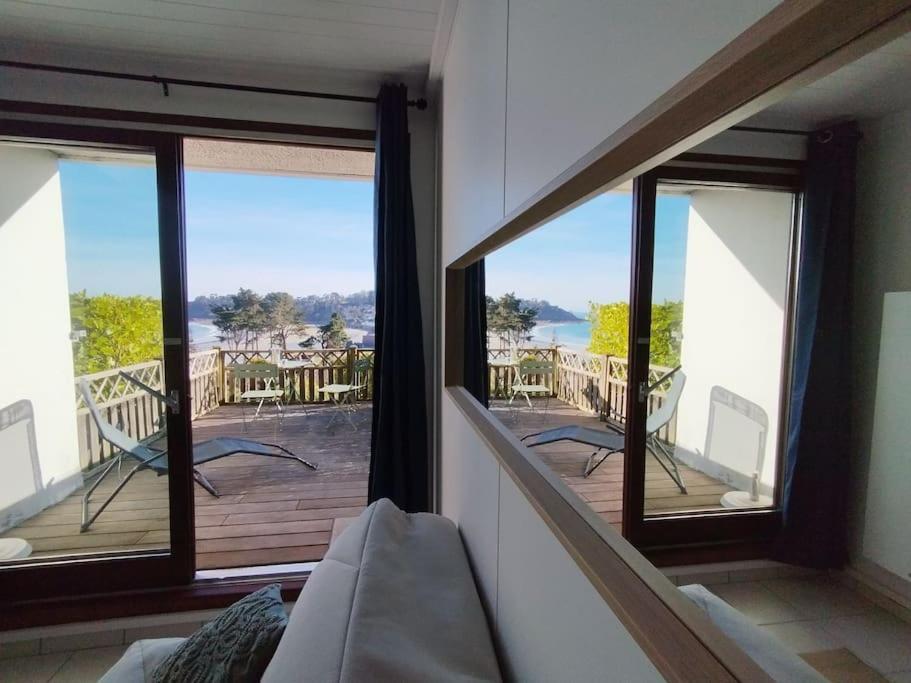Studio Vue Mer - Plage De Trestraou Perros-Guirec Exterior photo