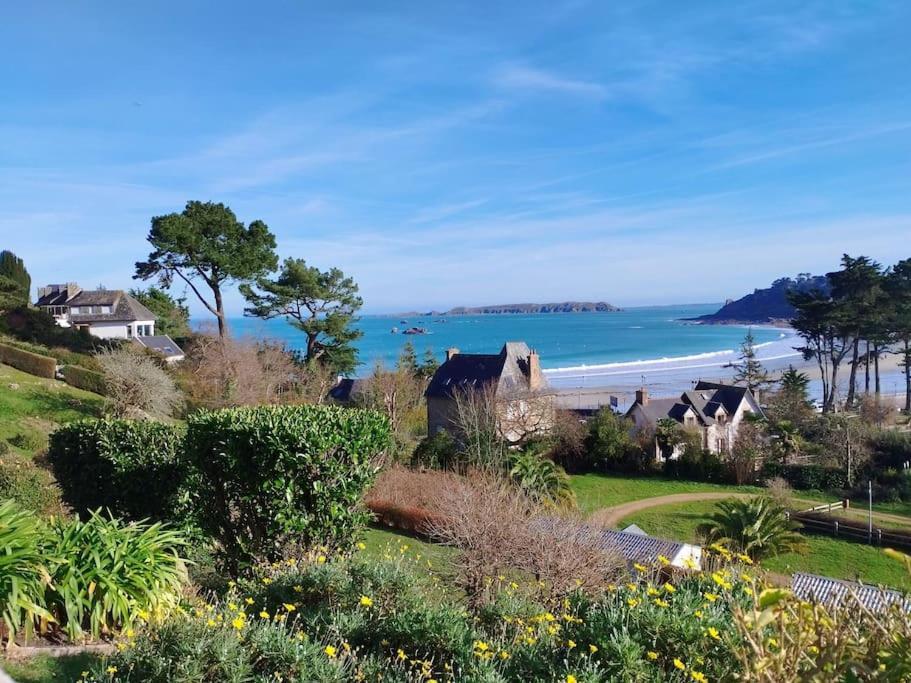 Studio Vue Mer - Plage De Trestraou Perros-Guirec Exterior photo